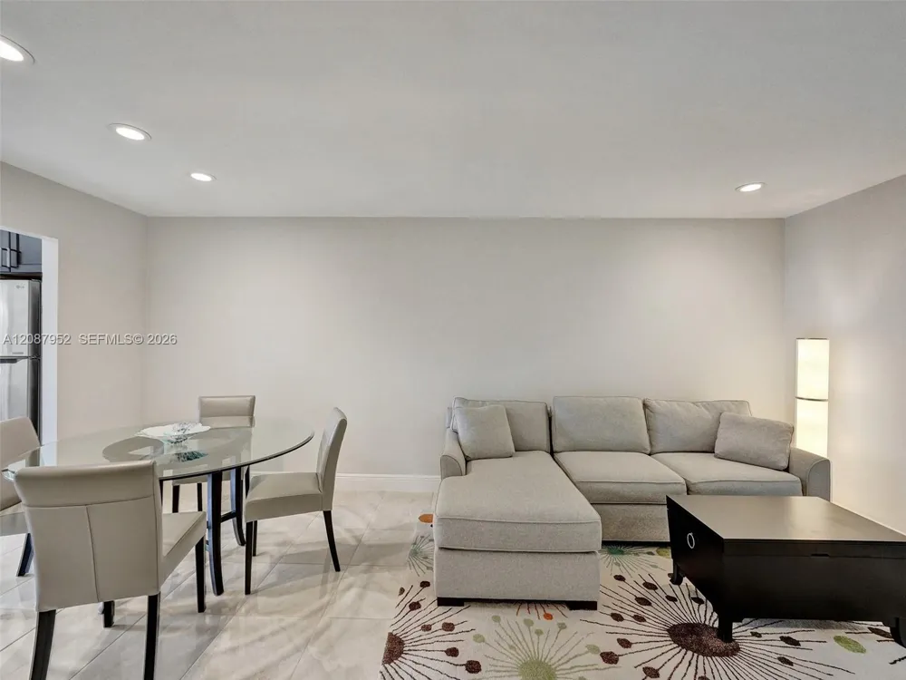 207 Cape Cod Cir #207 Lake Worth, FL 33467