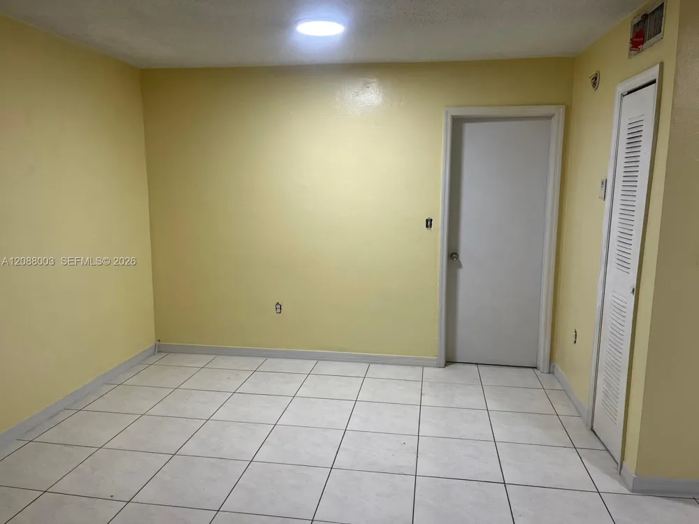 1525 NW 19th Ter #24 Miami, FL 33125