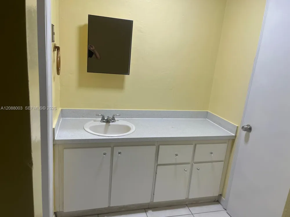 1525 NW 19th Ter #24 Miami, FL 33125