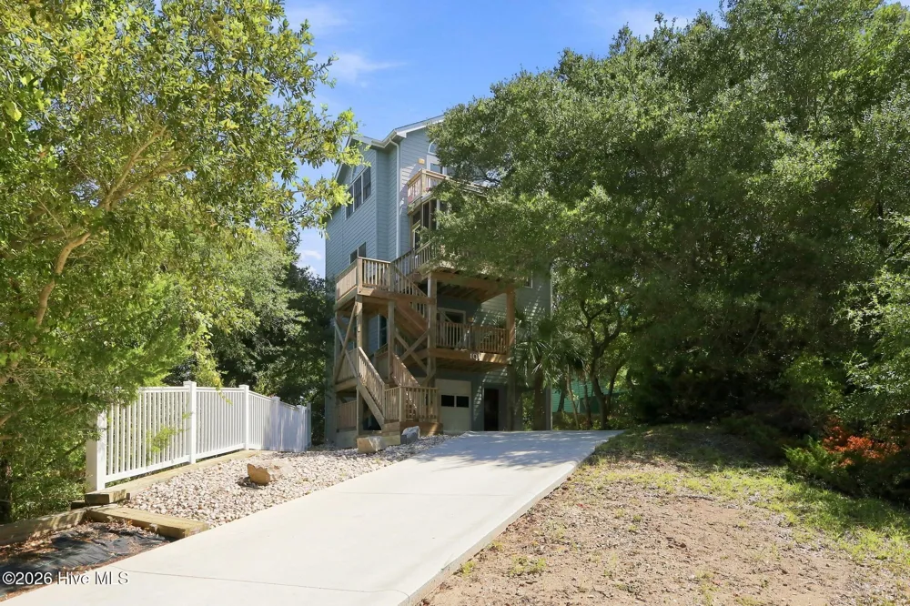 101 Wyndward Court Emerald Isle, NC 28594