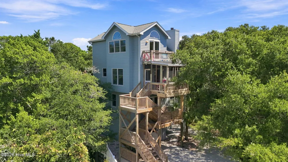 101 Wyndward Court Emerald Isle, NC 28594
