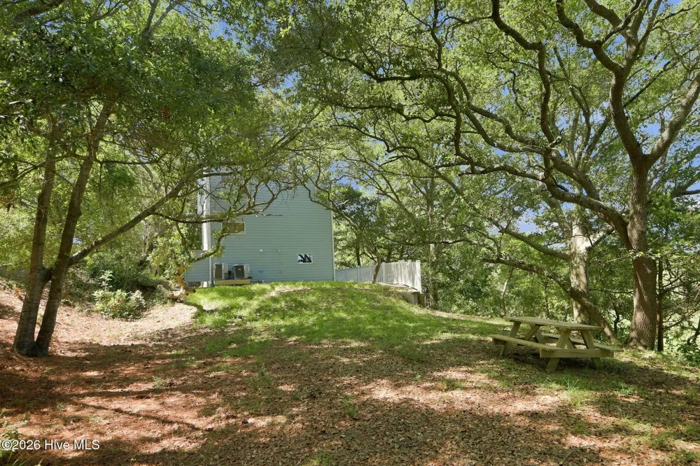 101 Wyndward Court Emerald Isle, NC 28594