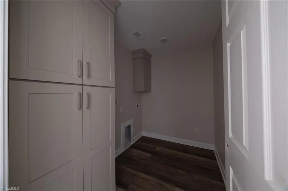 5705 MARSHALLGATE DRIVE Winston-Salem, NC 27105