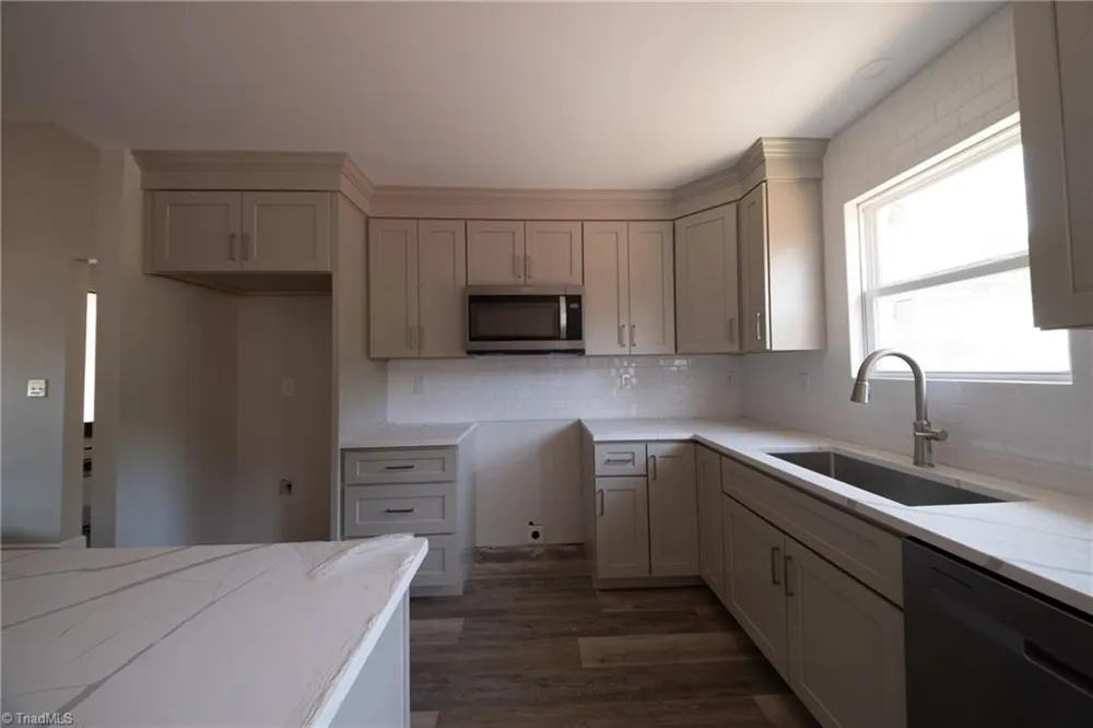 5705 MARSHALLGATE DRIVE Winston-Salem, NC 27105