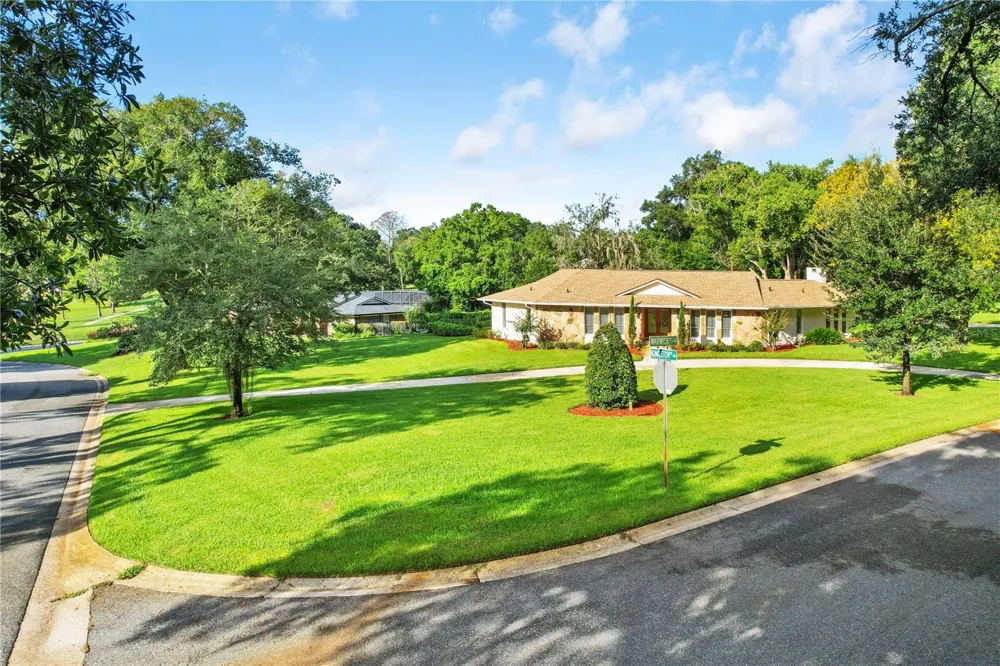 1678 KINGSTON ROAD Longwood, FL 32750