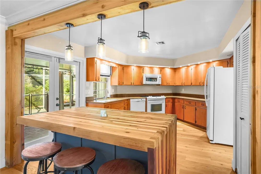 1678 KINGSTON ROAD Longwood, FL 32750
