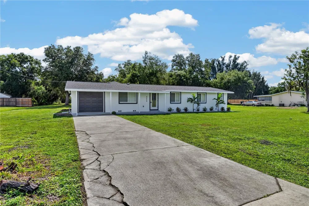 4609 60TH STREET E Bradenton, FL 34203