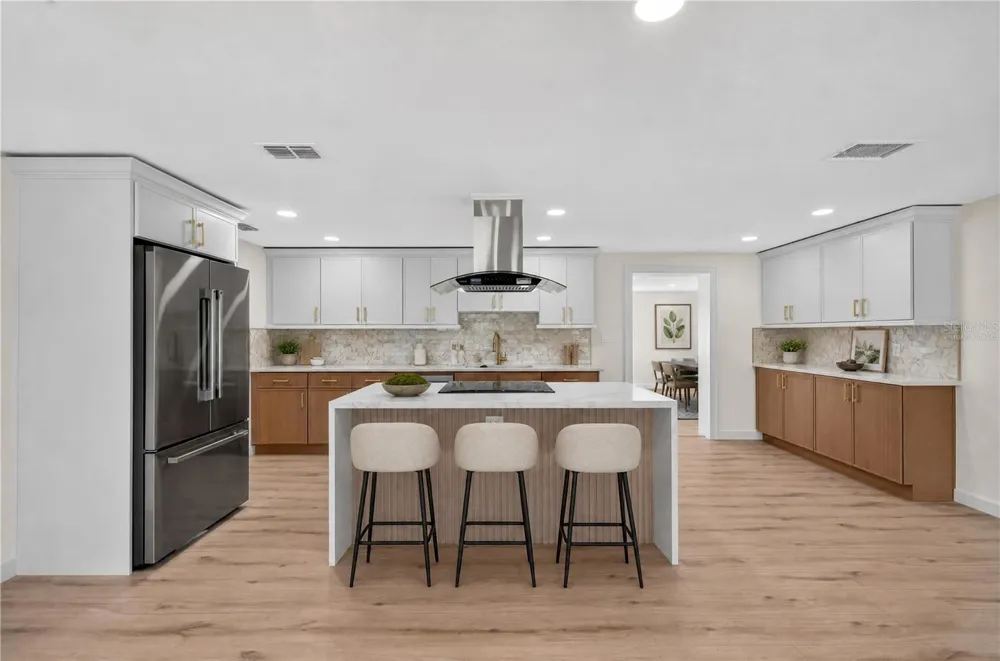 4609 60TH STREET E Bradenton, FL 34203