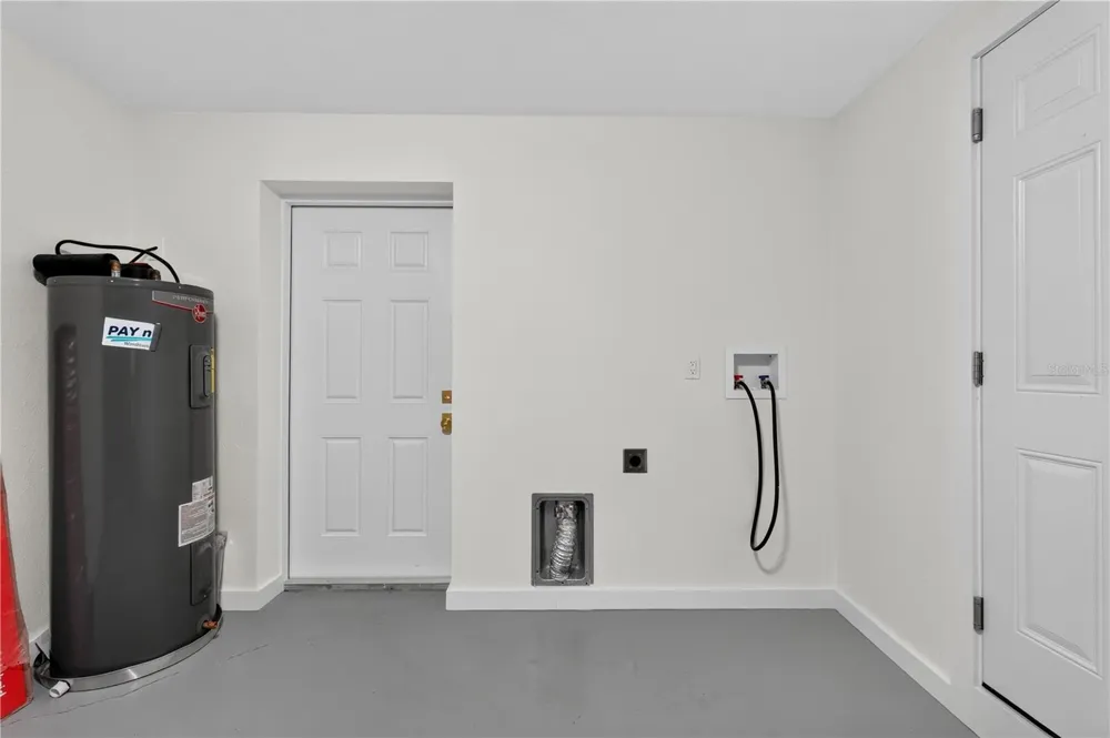 4609 60TH STREET E Bradenton, FL 34203