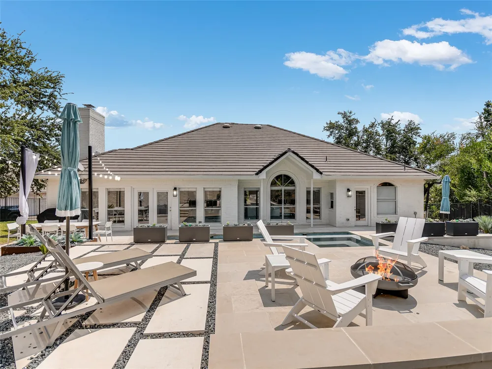 75 Stillmeadow Drive The Hills, TX 78738