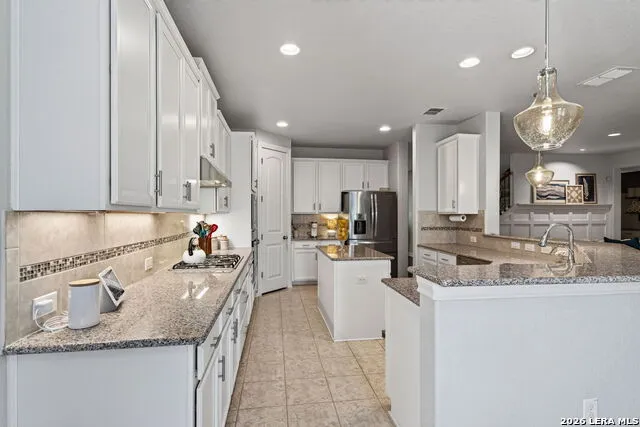 8562 LOW CRK San Antonio, TX 78255