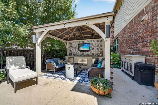 8562 LOW CRK San Antonio, TX 78255
