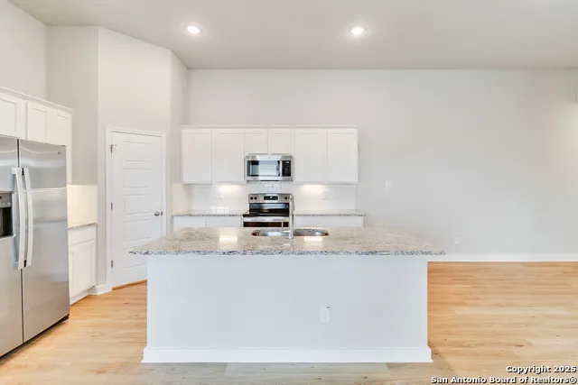 547 Cross Barn Buda, TX 78610