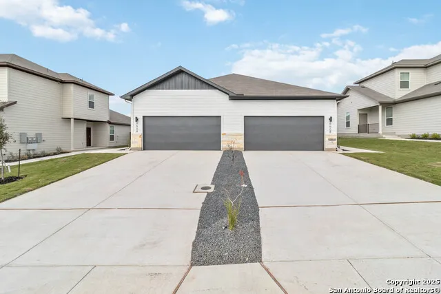 547 Cross Barn Buda, TX 78610