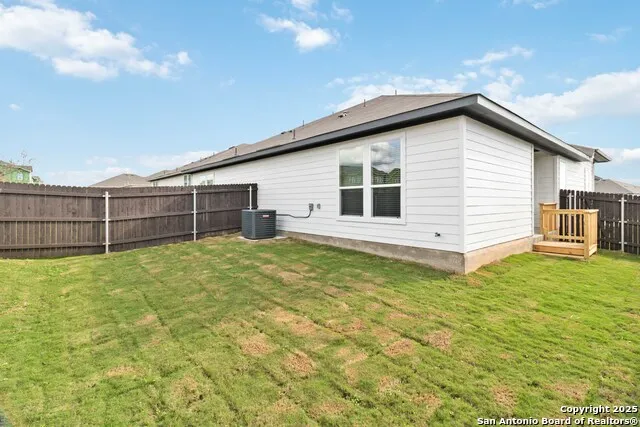 547 Cross Barn Buda, TX 78610