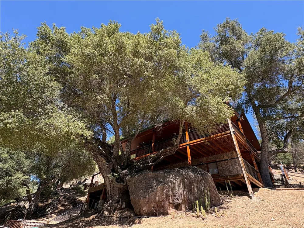 5765 Dago Paso Robles, CA 93446