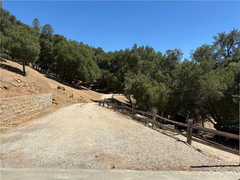 5765 Dago Paso Robles, CA 93446