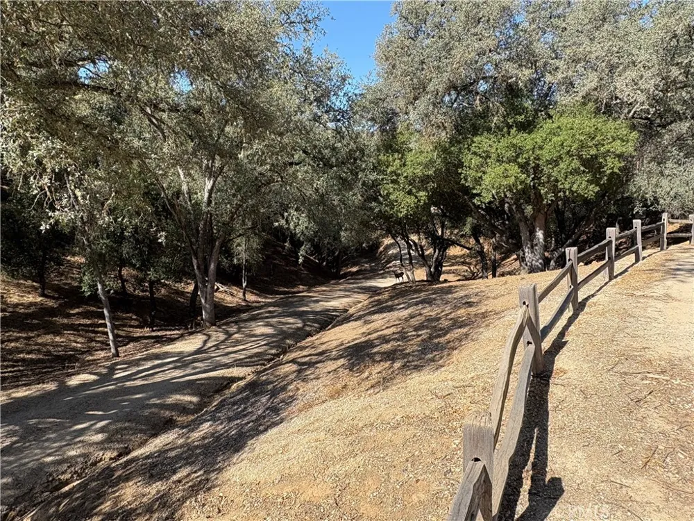 5765 Dago Paso Robles, CA 93446