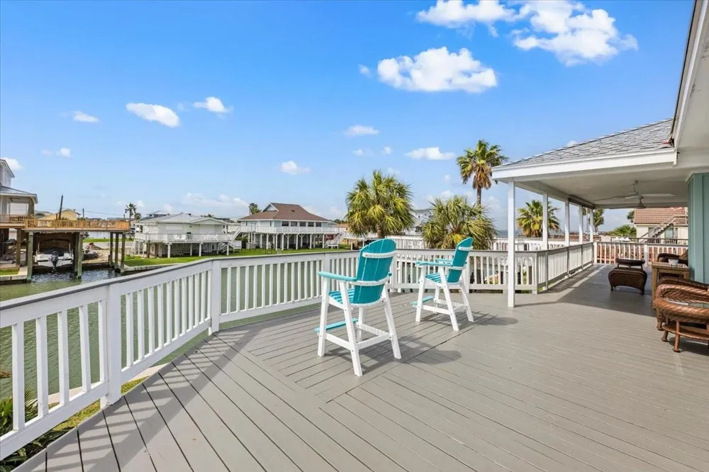 3718 Brewster Key Drive Galveston, TX 77554