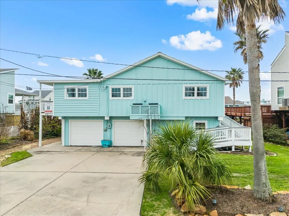 3718 Brewster Key Drive Galveston, TX 77554