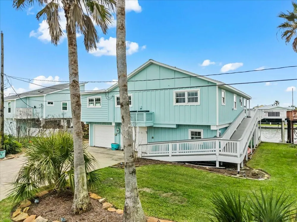 3718 Brewster Key Drive Galveston, TX 77554