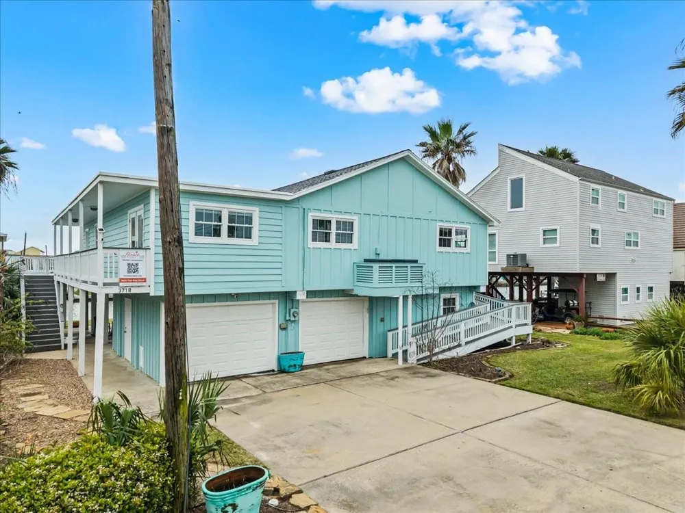 3718 Brewster Key Drive Galveston, TX 77554