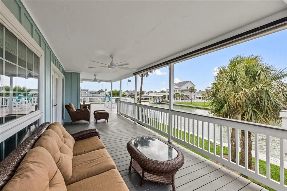 3718 Brewster Key Drive Galveston, TX 77554