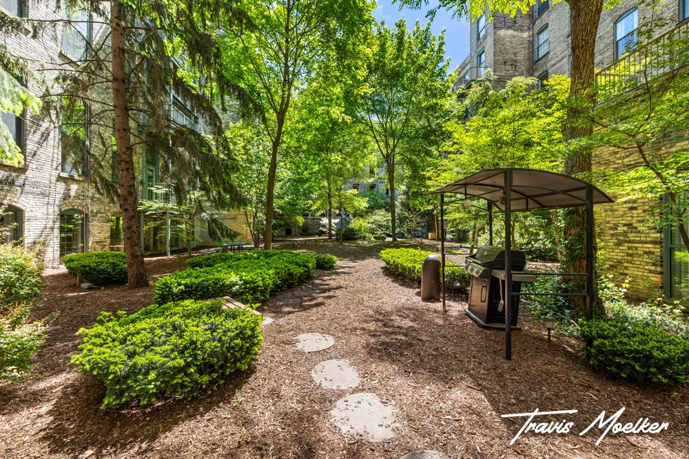 940 Monroe Avenue NW #127 Grand Rapids, MI 49503