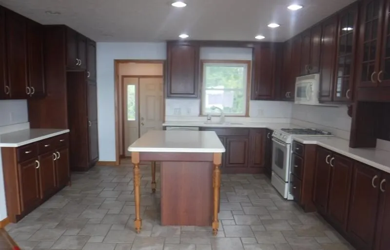 2918 E Shore Drive Portage, MI 49002
