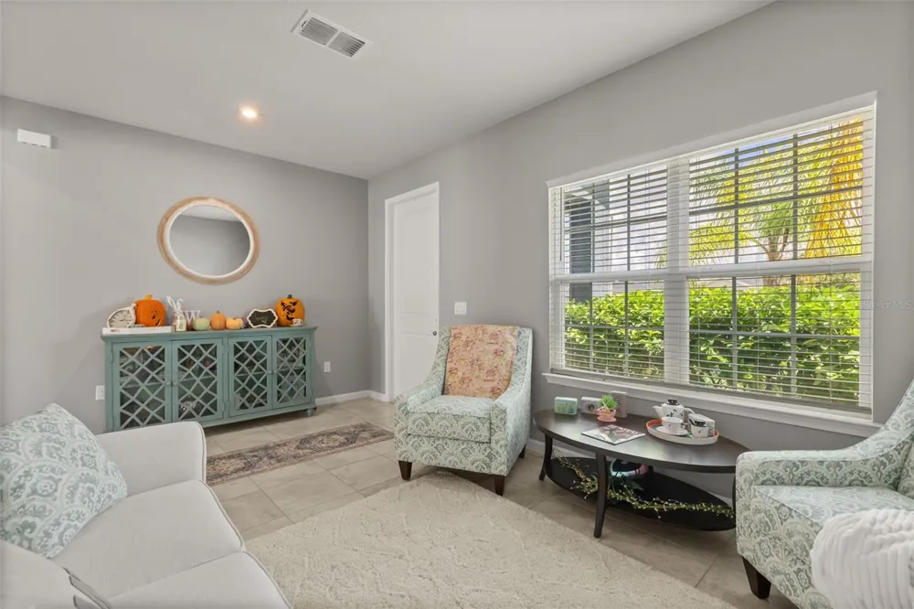 1596 EUCALYPTUS WAY Davenport, FL 33837