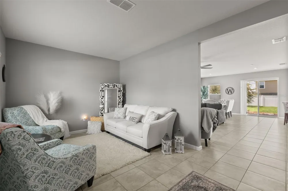1596 EUCALYPTUS WAY Davenport, FL 33837
