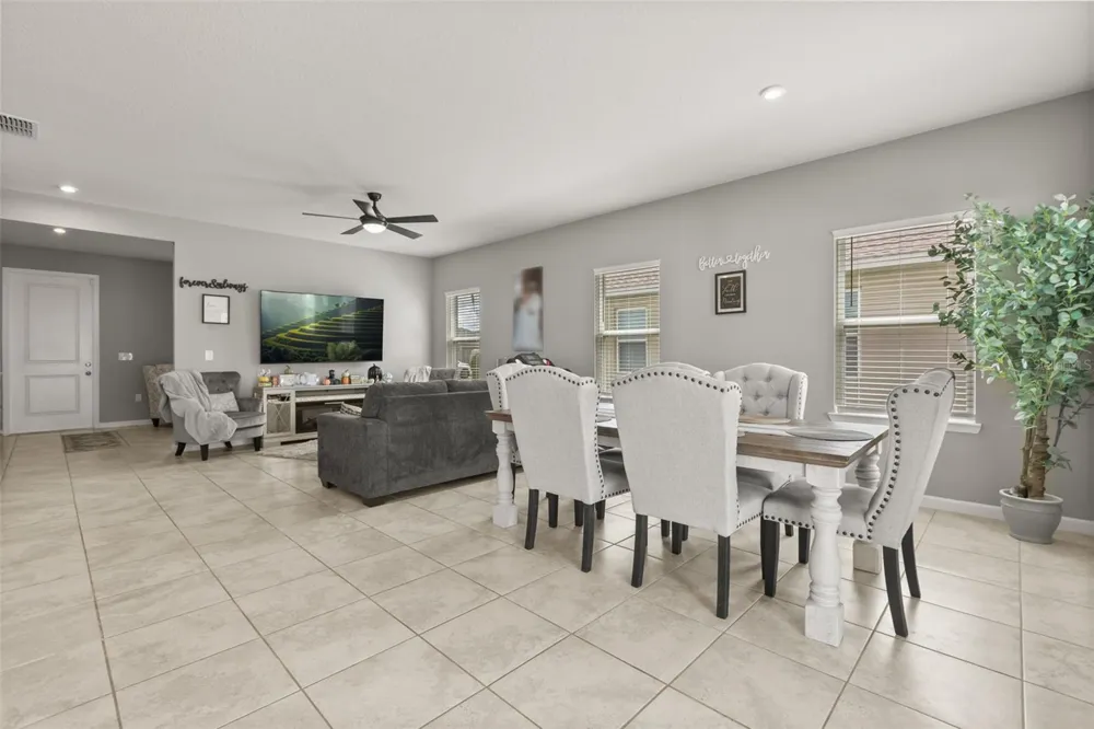 1596 EUCALYPTUS WAY Davenport, FL 33837