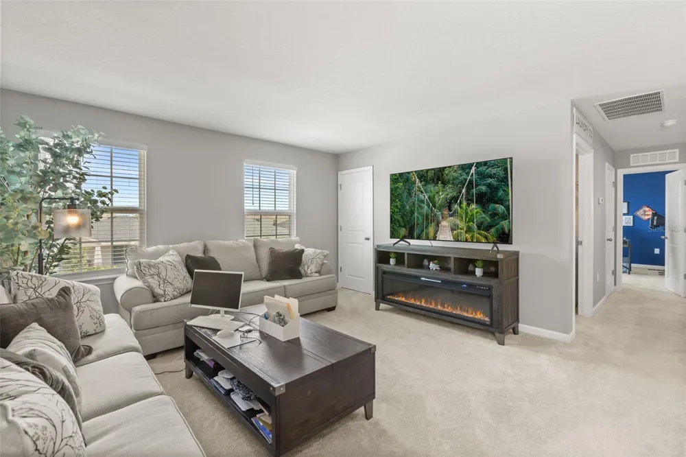 1596 EUCALYPTUS WAY Davenport, FL 33837