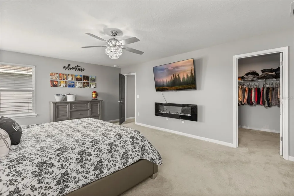 1596 EUCALYPTUS WAY Davenport, FL 33837