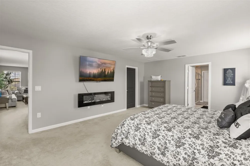 1596 EUCALYPTUS WAY Davenport, FL 33837