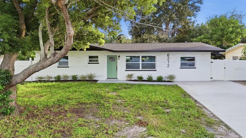 6212 42 AVENUE St Petersburg, FL 33709
