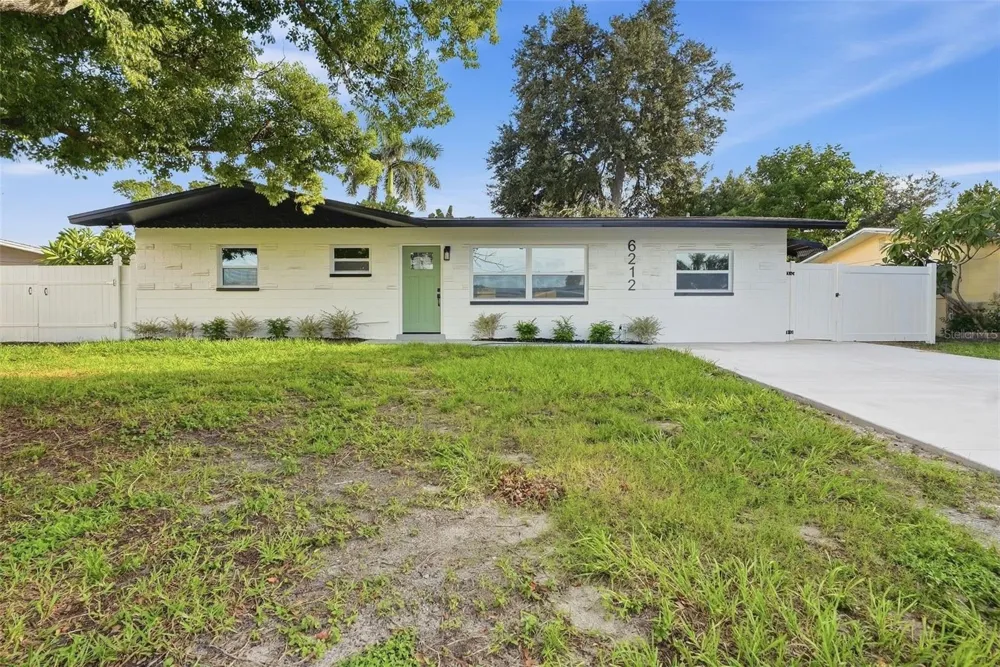 6212 42 AVENUE St Petersburg, FL 33709