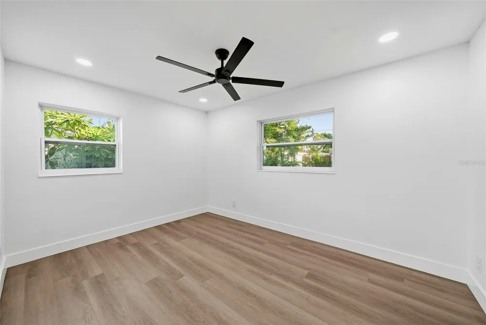 6212 42 AVENUE St Petersburg, FL 33709