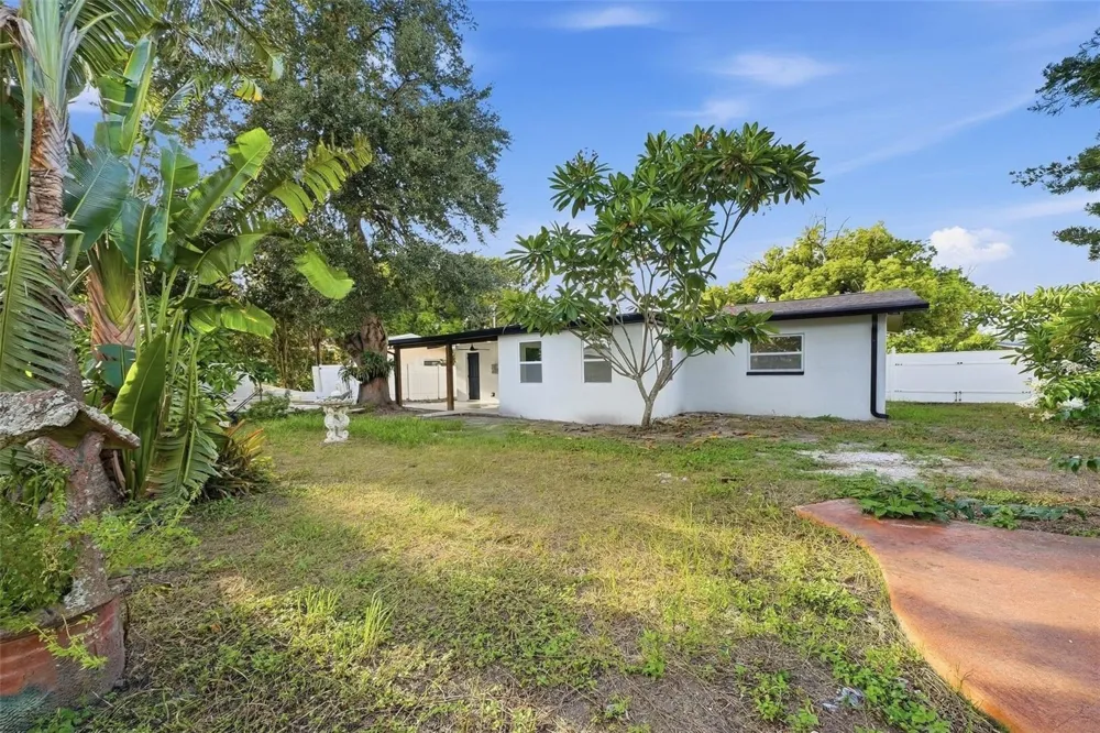 6212 42 AVENUE St Petersburg, FL 33709