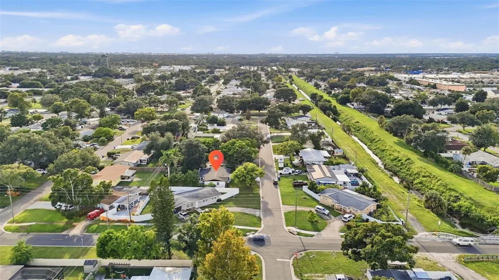 6212 42 AVENUE St Petersburg, FL 33709