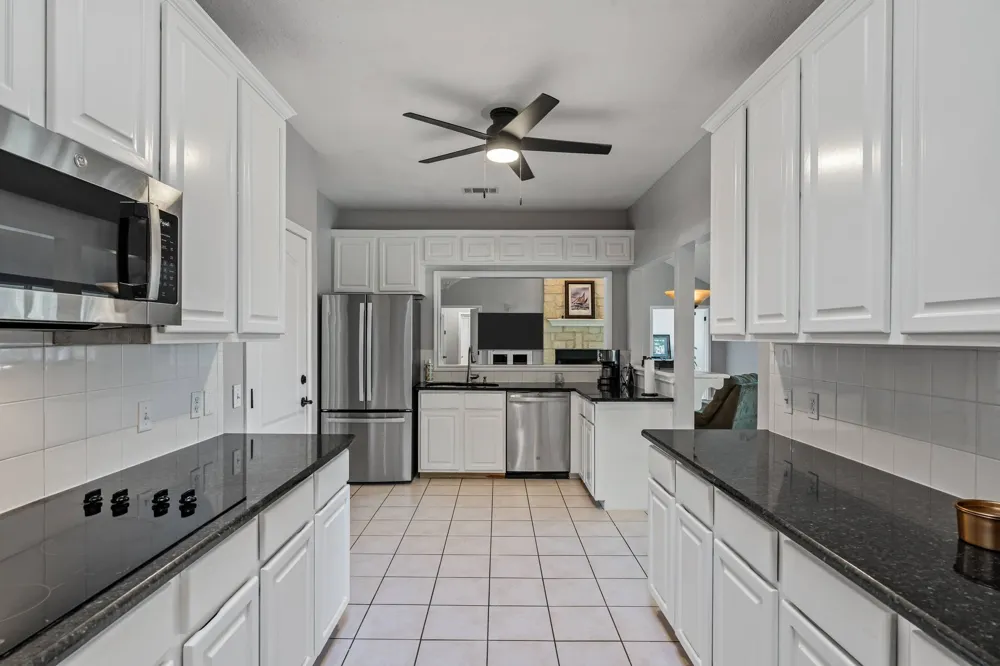 4096 Outpost Trace Lago Vista, TX 78645