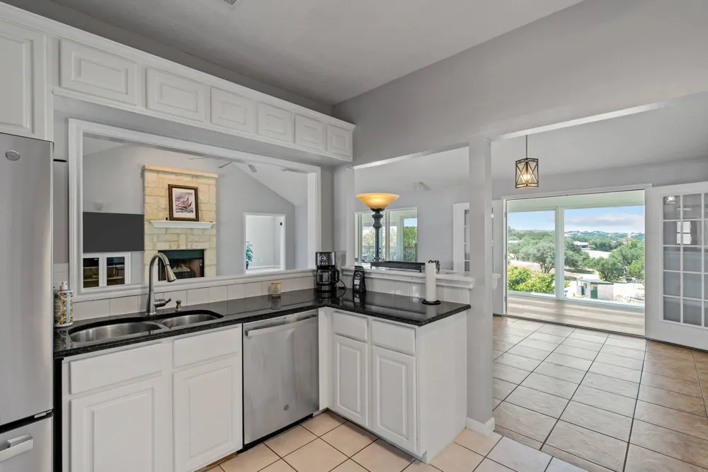 4096 Outpost Trace Lago Vista, TX 78645