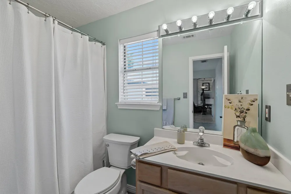 4096 Outpost Trace Lago Vista, TX 78645