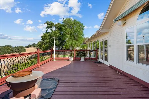 4096 Outpost Trace Lago Vista, TX 78645