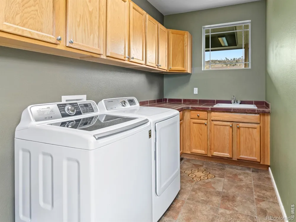 127 Eagle Valley Drive Lyons, CO 80540