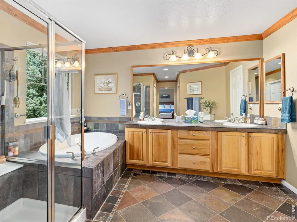 127 Eagle Valley Drive Lyons, CO 80540