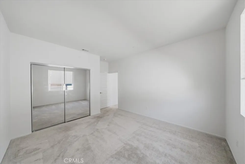 8660 Chester Avenue Hesperia, CA 92344