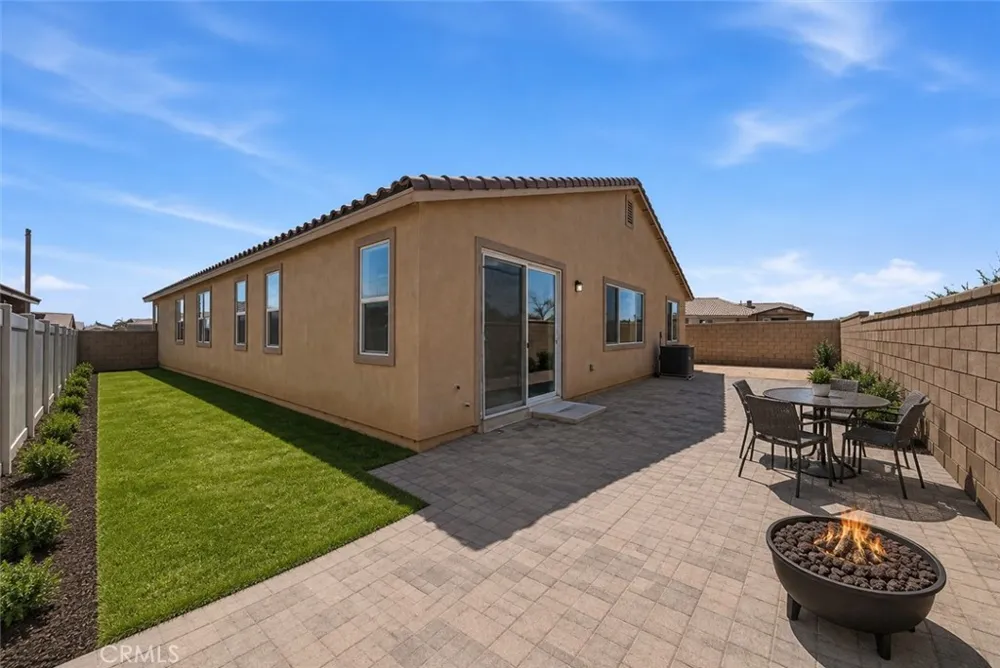 8660 Chester Avenue Hesperia, CA 92344