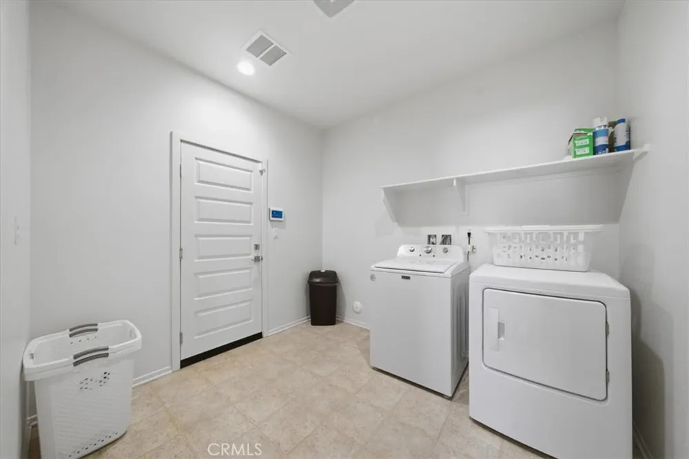 8660 Chester Avenue Hesperia, CA 92344