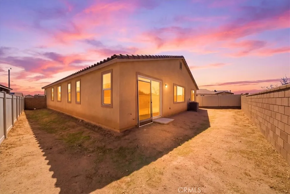8660 Chester Avenue Hesperia, CA 92344